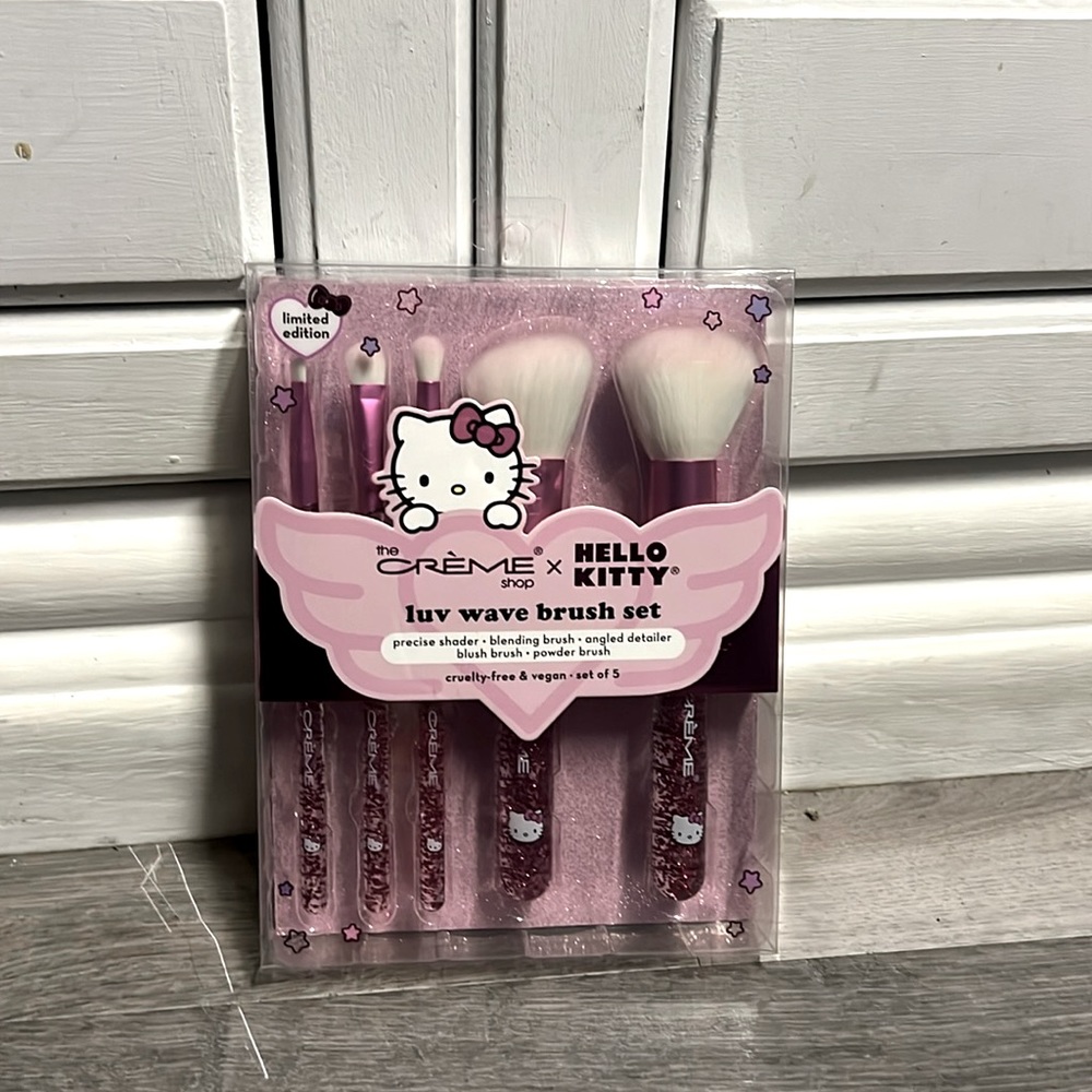 limited edition hello kitty brush set 🎀💗☁️